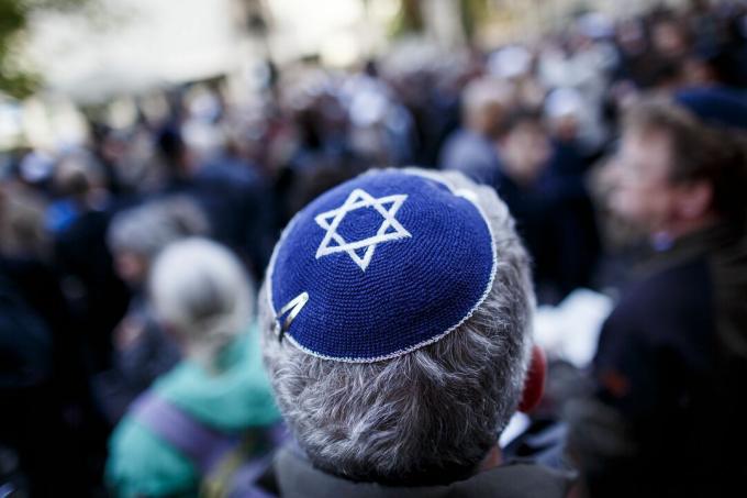 Rassemblement de la communauté juive de Berlin pour protester contre l'antisémitisme