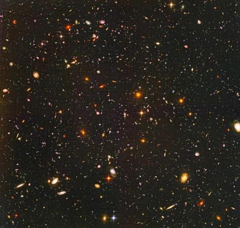 Candidats Galaxy les plus éloignés dans le champ ultra profond de Hubble