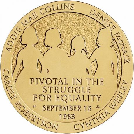 La médaille d'or du Congrès commémore les quatre jeunes filles tuées dans l'attentat à la bombe contre l'église baptiste de la 16e rue.