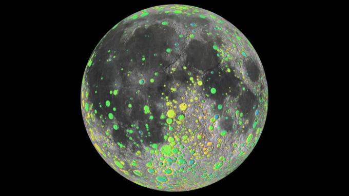 Une carte en fausses couleurs des cratères lunaires réalisée par LRO.