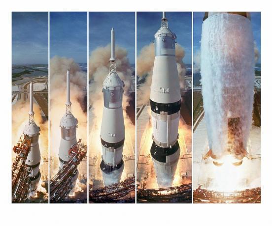 Les boosters Saturn V décollent pour transporter l'Apollo 11