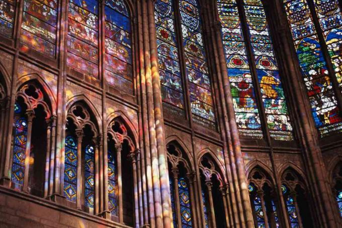 Vitraux de la cathédrale Saint-Denis, Paris, France