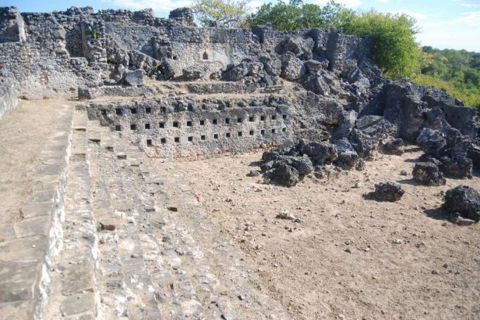 Cour engloutie de Husuni Kubwa, Kilwa Kisiwani