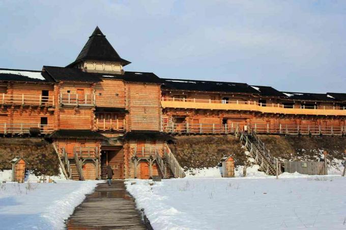 Fort Kievan Rus reconstruit, au parc à thème Kievan Rus près de Kiev, Ukraine.