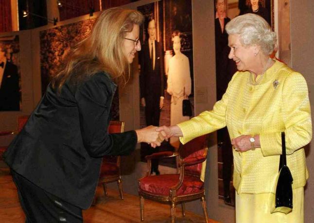 SAR la reine Elizabeth II organise une réception pour les Américains basés au Royaume-Uni