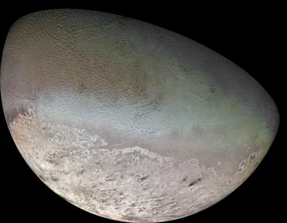 Photographie de Triton, la plus grande lune de la planète Neptune.