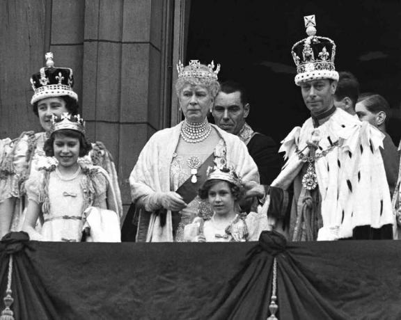 La reine Mary et sa famille au couronnement de George VI