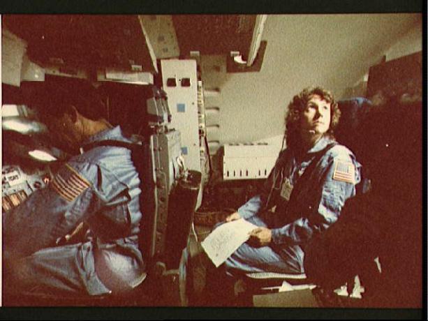 Photos de la navette spatiale Challenger Disaster STS-51L - Christa McAulffe dans Shuttle Mission Simulator