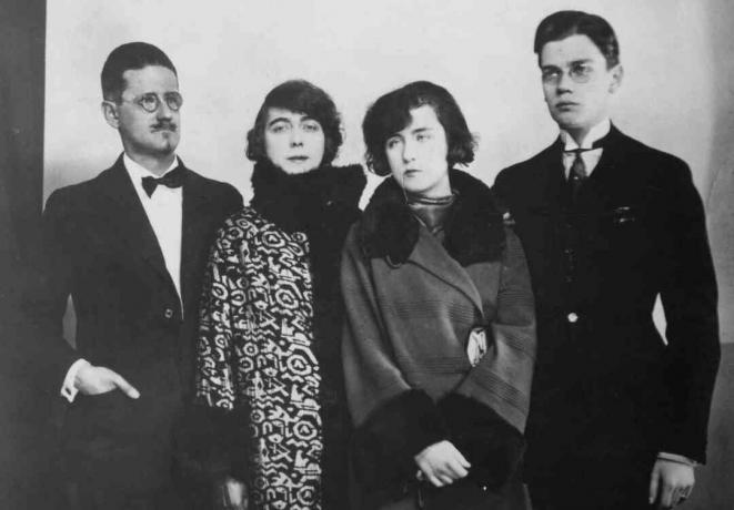 photo de James Joyce et de sa famille