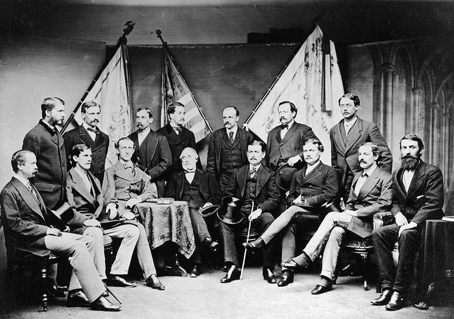 Portrait de groupe des officiers du 20e Régiment de volontaires du Massachusetts, dont le juge de la Cour suprême américaine Oliver Wendell Holmes Jr
