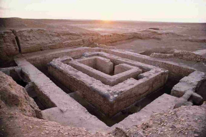 Ruines sumériennes à Uruk